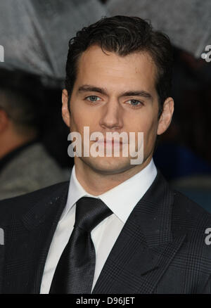 HENRY CAVILL MAN OF STEEL UK PREMIERE LEICESTER SQUARE  LONDON ENGLAND 12 June 2013 Stock Photo