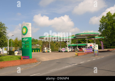 BP Petrol Station, with listed canopies by Eliot Noyes (1910-1977), in Birstall, Leicestershire, England Stock Photo