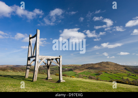 https://l450v.alamy.com/450v/d97exg/modern-oak-wooden-sculpture-by-artist-henry-bruce-entitled-the-giants-d97exg.jpg