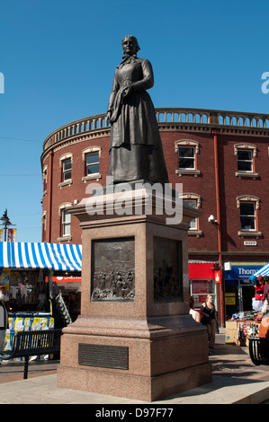 Sister Dora statue, Walsall, West Midlands, England, UK Stock Photo