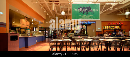 Desert Hills Premium Outlets, outlet store, Palm Springs, California Stock Photo: 103154009 - Alamy
