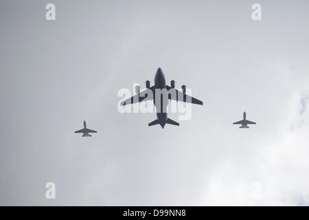 London, UK. 15th June 2013. Fly-pass over central London with military planes flying over the city in celebration for the Queens official birthday. Credit:  Sebastian Remme/Alamy Live News Stock Photo