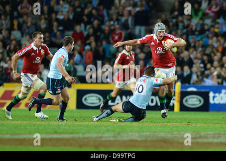 Sydney, Australia. 15th June 2013. Lions Welsh centre Jonathan Davies in action during the Lions 2013 tour between the British &amp; Irish Lions and the NSW Waratahs at the Allianz Stadium, Sydney. The Lions won 47-17. Credit:  Action Plus Sports Images/Alamy Live News Stock Photo