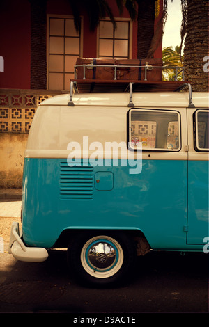 Side View Of A 1960 Volkswagen, Volkswagon, VW, Type 1 21 Window ...