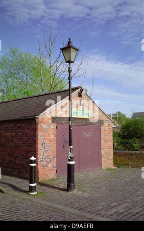 Traditional Lamp Post at The Bonded Warehouse, Canal Street, Stourbridge, West Midlands, England, UK Stock Photo