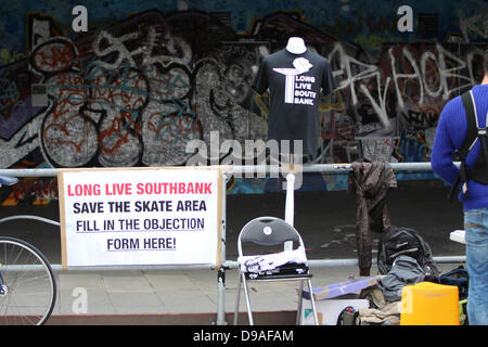 London, UK. 16th June, 2013. 'Long Live Southbank' at the Southbank Centre in London is a campaign to 'Save the Skatepark' which is scheduled for demolition as part of the redevelopment of the Southbank Centre site Stock Photo