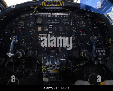 flight control instruments avro vulcan xm594 bomber cockpit newark air ...