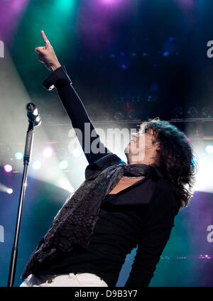 Kelly Hansen of Foreigner performing live in concert at the Seminole Hard Rock Hotel and Casinos' Hard Rock Live. Hollywood, Florida - 13.03.11 Stock Photo