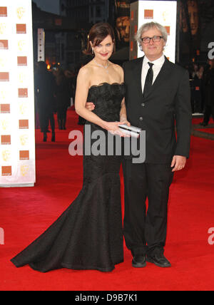 Elizabeth McGovern and husband Simon Curtis Orange British Academy Film Awards (BAFTAs) held at the Royal Opera House - Arrivals London, England - 12.02.12 Stock Photo