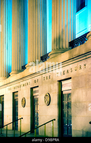 Northern entrance of the US Treasury building, Washington D.C., USA Stock Photo