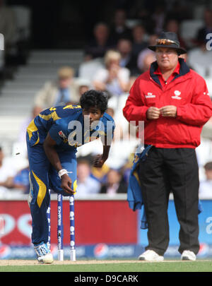 17.06.2013 London, England. Nuwan Kulasekara of Sri Lanka the ICC Champions Trophy Group A fixture between Australia and Sri Lanka from The Oval. Stock Photo