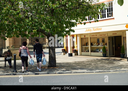 Two shoppers at Hexham's town center Stock Photo