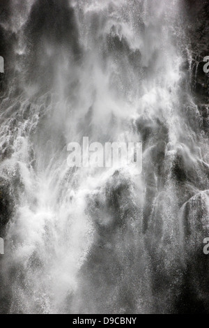 Horse Tail Falls, Keystone Canyon, Richardson Highway, 15 miles east of Valdez, Alaska, USA Stock Photo