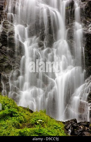 Horse Tail Falls, Keystone Canyon, Richardson Highway, 15 miles east of Valdez, Alaska, USA Stock Photo