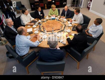 Enniskillen, Northern Ireland / Great Britain. 18th June, 2013. Participants in the G8 summit, German Chancellor Angela Merkel (CDU, TOP-CLOCKWISE), Russian President Vladimir Putin, British Prime Minidster David Cameron, US President Barack Obama, French President Francois Hollande, Canadian Prime Minister Stephen Harper, Italian Prime Mininster Enrico Letta, President of the European Council Herman Van Rompuy, President of the European Commission Jose Manuel Barroso and Japanese Prime Minister Shinzo Abe, start their second work session in Enniskillen, Northern Ireland. Stock Photo