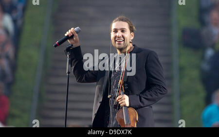Violinist David Garrett performs pieces from his new album 'Music' on stage at the Waldbuehne concert venue in Berlin, Germany, 5 June 2013. Photo: Joanna Scheffel Stock Photo