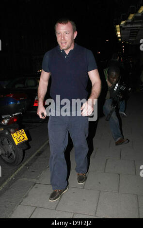 Guy Ritchie outside Claridge's Hotel London, England - 24.002.11 Stock Photo