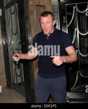 Guy Ritchie outside Claridge's Hotel in London London, England - 24.02.11 Stock Photo