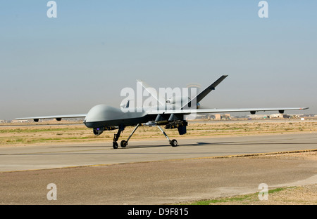 November 10, 2008 - A U.S. Air Force MQ-9 Reaper unmanned aerial vehicle lands at Joint Base Balad, Iraq. Stock Photo