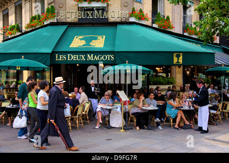 Les Deux Magots Restaurant, Paris, France Stock Photo