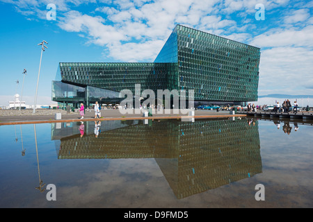 Luci colorate- Inverno Festival delle Luci, Harpa Music Hall e il centro  conferenze, Reykjavik, Islanda Foto stock - Alamy