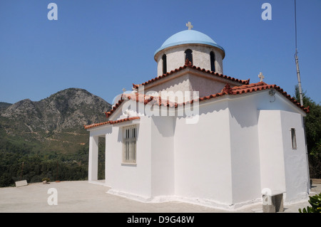 Chapel near Marathokambos with Mount Kerkis in the background, Samos, Eastern Sporades, Greek Islands, Greece Stock Photo