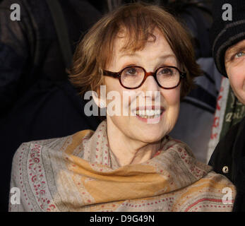 Una Stubbs      'TRIC Awards' at the Grosvenor House Hotel - Departures London, England - 08.03.11 Stock Photo