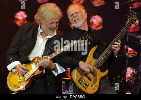 Fred turner and randy bachman hi-res stock photography and images - Alamy