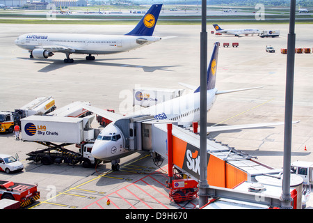 Jet of Lufthansa by the dispatch on the airport Hamburg Stock Photo