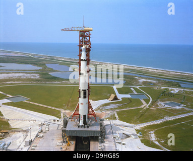 An aerial view of the Apollo 15 spacecraft on its launch pad. Stock Photo