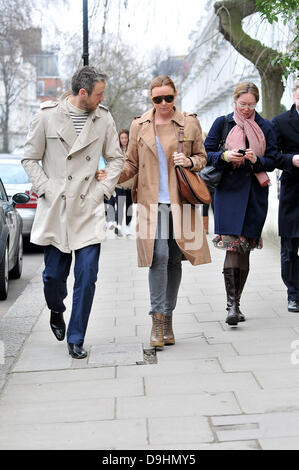 Stella McCartney and husband Alasdhair Willis on the school run in London  Featuring: Stella McCartney,Alasdhair Willis,Reiley W Stock Photo - Alamy