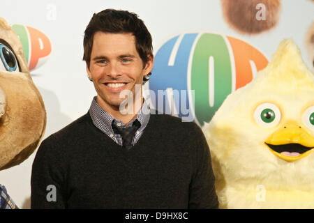 James Marsden attends a photocall for the animated comedy 'Hop' in Madrid Madrid, Spain - 24.03.11  Stock Photo