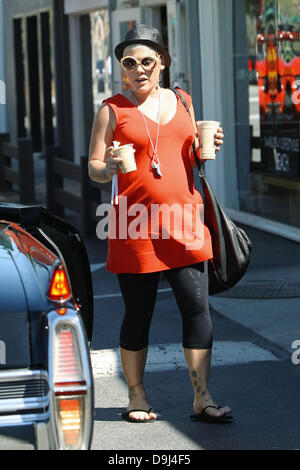 Heavily pregnant singer Pink, aka Alecia Moore out and about in Malibu Los Angeles, California - 31.03.11 Stock Photo