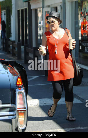 Heavily pregnant singer Pink, aka Alecia Moore out and about in Malibu Los Angeles, California - 31.03.11 Stock Photo