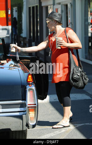 Heavily pregnant singer Pink, aka Alecia Moore out and about in Malibu Los Angeles, California - 31.03.11 Stock Photo