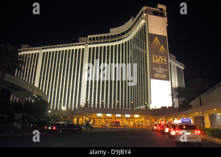 Las Vegas Nevada,Westgate Las Vegas Resort & Casino,exterior,outside exterior,night evening,taxi cab,taxi,taxis,cab,cabs,NV130401103 Stock Photo