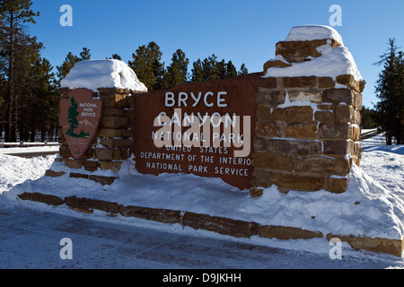 National Park Service welcome sign at the entrance to Bryce Canyon National Park, Utah, United States of America Stock Photo