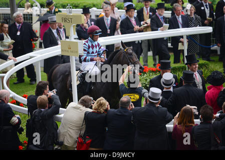 Royal Ascot, Berkshire, UK. 20th June 2013.  American sprinter No Nay Never and jockey Joel Rosario in the winners enclosure after success in the Norfolk Stakes on Ladies Day. Credit:  John Beasley/Alamy Live News Stock Photo