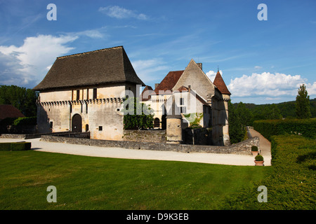 France, Dordogne Valley, Aquitaine, Château de Losse, Fortified Gatehouse. Stock Photo