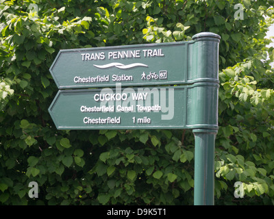 The Chesterfield Canal runs for 46 miles from the River Trent to the middle of Chesterfield. Stock Photo