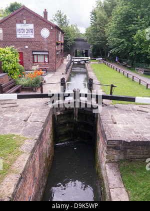 The Chesterfield Canal runs for 46 miles from the River Trent to the middle of Chesterfield. Stock Photo