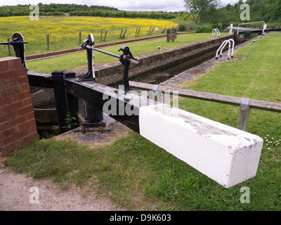 The Chesterfield Canal runs for 46 miles from the River Trent to the middle of Chesterfield. Stock Photo