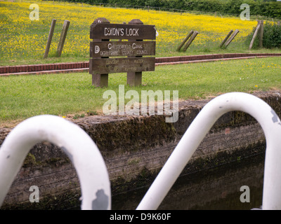 The Chesterfield Canal runs for 46 miles from the River Trent to the middle of Chesterfield. Stock Photo