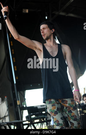 Pomona, California, USA. 21st June, 2013. Musician-NATHANIEL MOTTE vocals and keyboard for the band 3OH!3, on stage at Vans Warped Tour 2013, Pomona Fairplex, Pomona, California, USA, June 20, 2013.Credit Image cr Scott Mitchell/ZUMA Press ©Scott Mitchell/ZUMAPRESS.com/17�Թ����� Live News Stock Photo