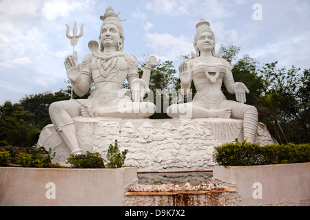 Statues of Lord Shiva and Goddess Parvathi, Kailasagiri Park, Visakhapatnam, Andhra Pradesh, India Stock Photo