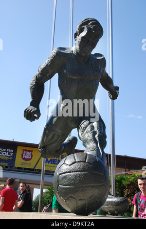 Sculpture in honor of Ladislao Kubala outside Camp Nou, Barcelona Stadium, Spain Europe Stock Photo
