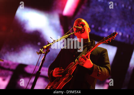 Neuhausen ob Eck, Germany. 21st June, 2013. The singer of the US-band 'Queens of the Stone Age', Josh Homme, performs on stage with his band at the Southside Music Festival in Neuhausen ob Eck, Germany, 21 June 2013. Photo: Felix Kaestle Stock Photo