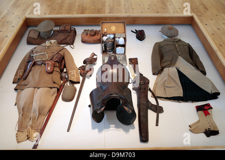 WW1 kit of a British infantry Lieutenant & Scottish Infantry soldier, Historical de la Grande Guerre Museum, Peronne, France. Stock Photo