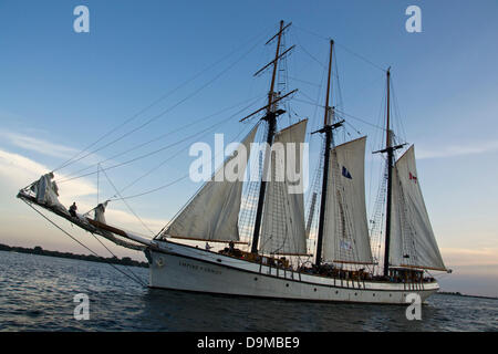 Toronto, Canada. 21st June 2013. Another sign that summer is right around the corner — tall ships are dotting Toronto’s waterfront again.  There are 16 tall ships moored from Sugar Beach over to HTO Park from Halifax, Ottawa, North Carolina, Georgia and even Norway. Credit:  Nisarg Photography/Alamy Live News Stock Photo