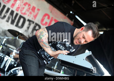 June 22, 2013 - Pomona, California, USA - Musician-JESSE JOHNSON, keyboard player for the American rock band Motion City Soundtack, on stage at Vans Warped Tour 2013, Pomona Fairplex, Pomona, California, USA, June 21, 2013..Credit Image  cr  Scott Mitchell/ZUMA Press (Credit Image: © Scott Mitchell/ZUMAPRESS.com) Stock Photo